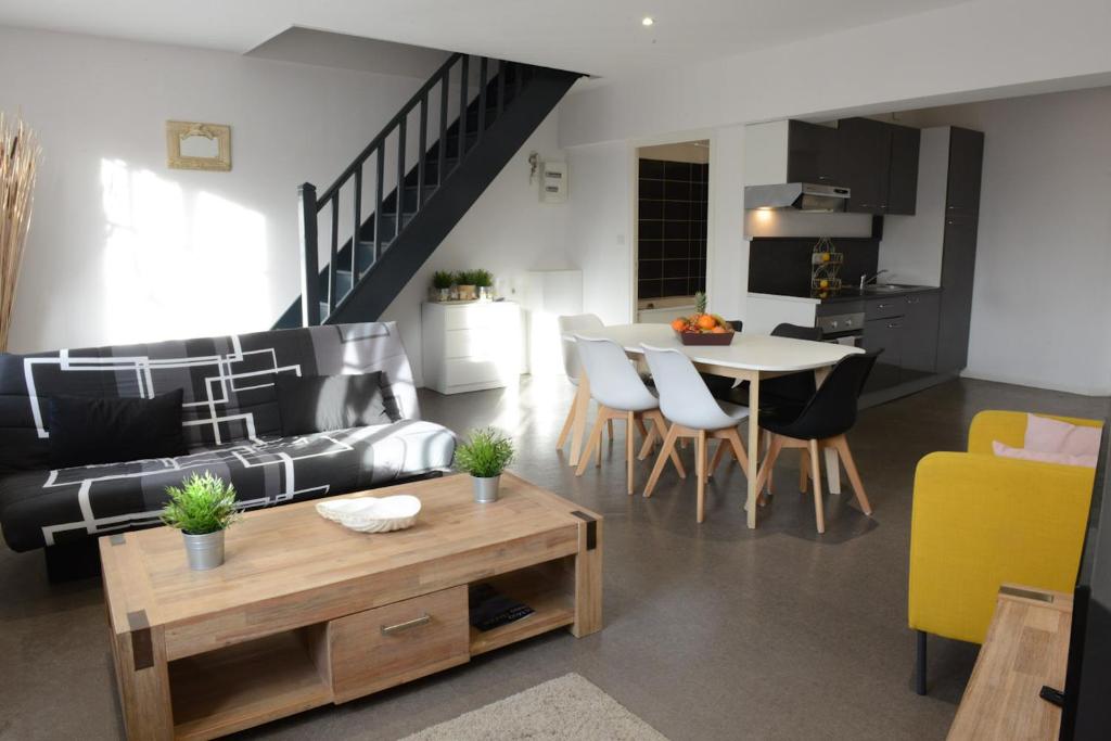 Appartement spacieux 3éme étage 30 rue d'Ecosse, 76200 Dieppe
