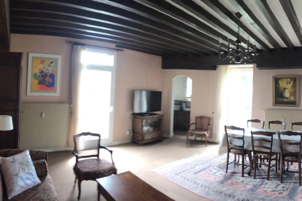 Appartement spacieux 78m2 plein centre, balcon, jusqu’à 6 personnes N°304-3eme étage 337 Boulevard Georges Clemenceau, 63150 La Bourboule