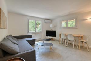 Appartement spacieux dans une villa avec terrasse et jardin à Ventabren