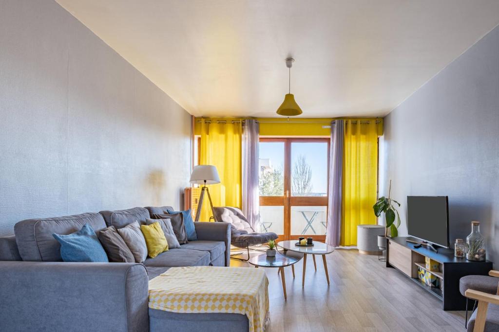 Appartement Appartement spacieux équipé avec WIFI 38 Rue de Turly 18000 Bourges