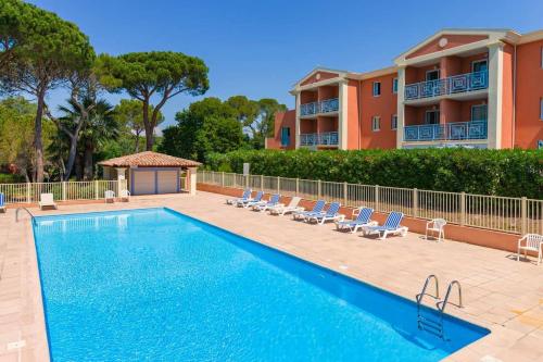 Appartement St Raphael neuf - Résidence privée avec Piscine & Tennis