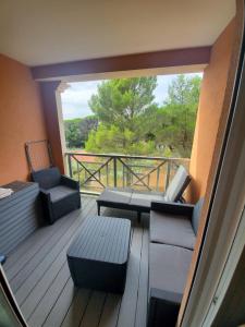 Appartement St Raphael neuf - Résidence privée avec Piscine & Tennis