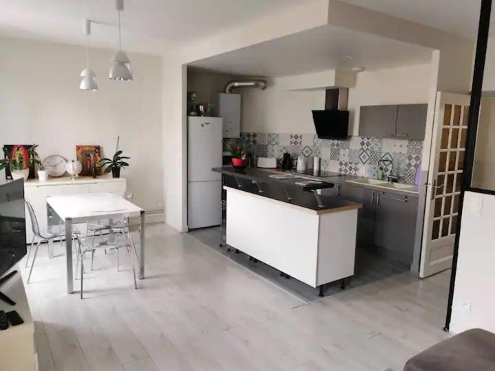 Appartement St-Thomas Zola 18 Rue Émile Zola, 51100 Reims