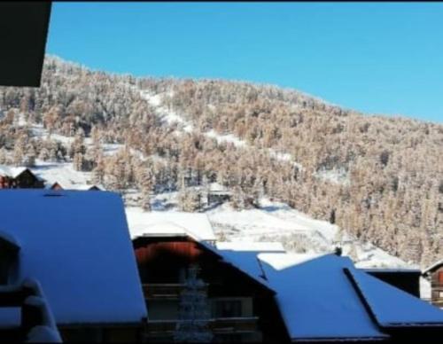 appartement station Risoul 1850 pied des pistes LE VILLARET 2