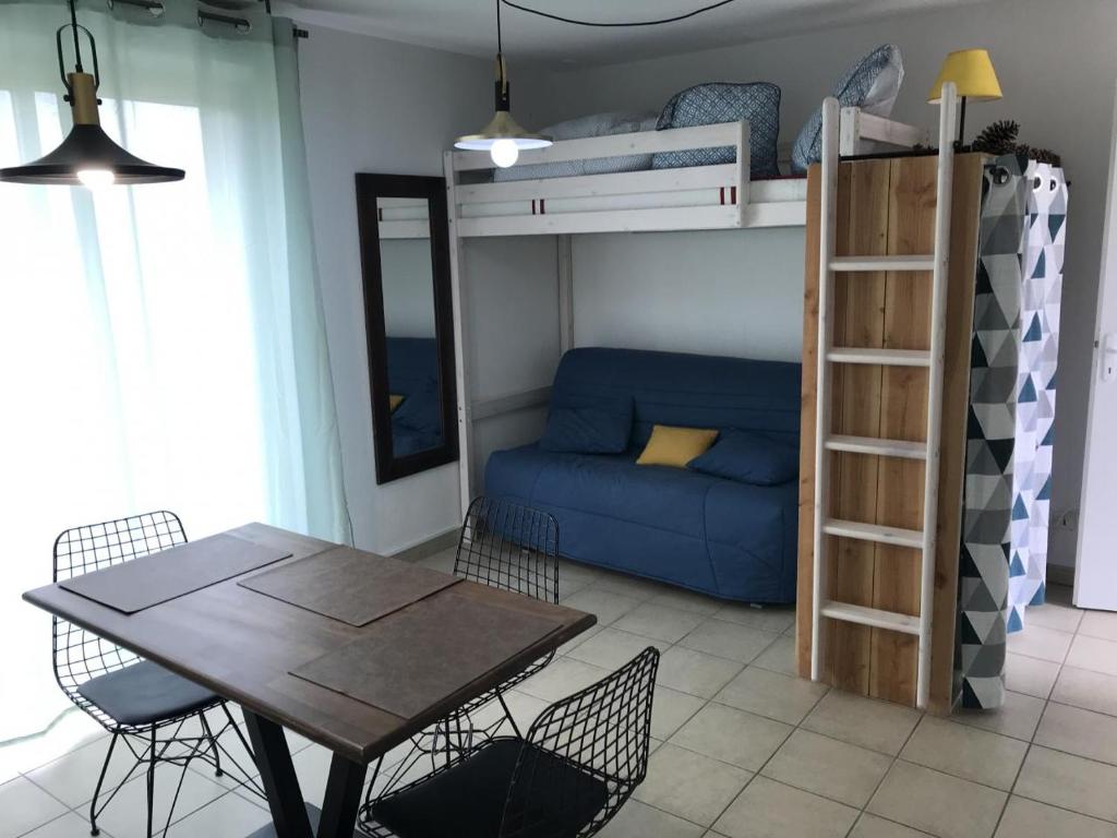 Appartement appartement studio chemin des gaullies 46220 prayssac 46220 Prayssac