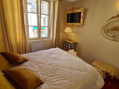 Appartement Sully-sur-Loire, 1 pièce, 2 personnes - FR-1-590-250