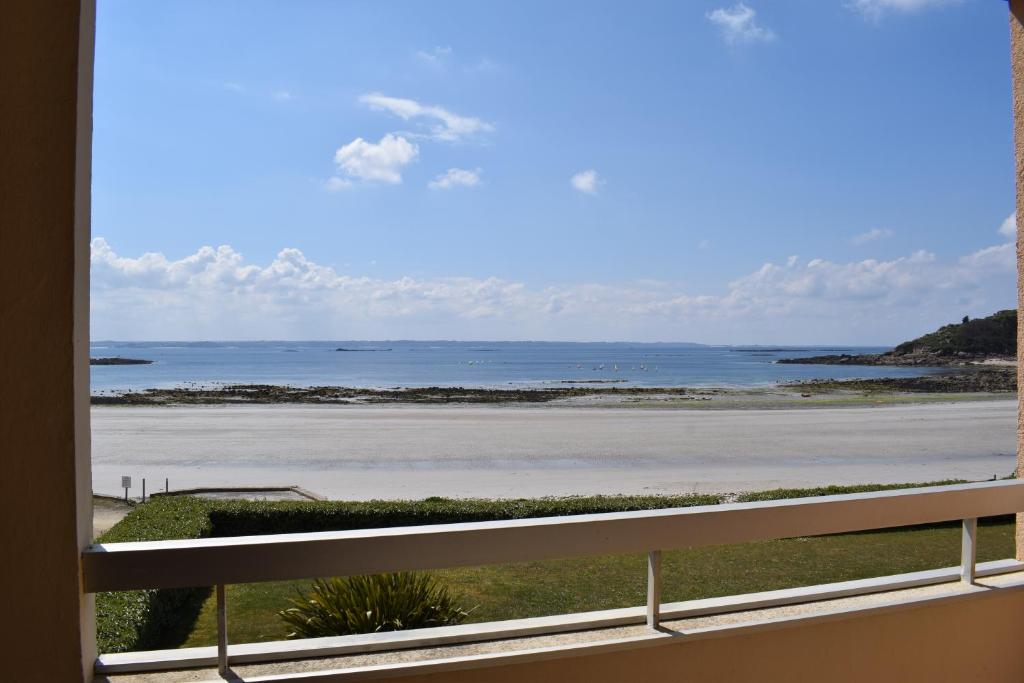 Appartement Appartement SUPERBE VUE MER, face à la plage de Tresmeur à TREBEURDEN - Réf 660 8 rue de Traou Meur 22560 Trébeurden