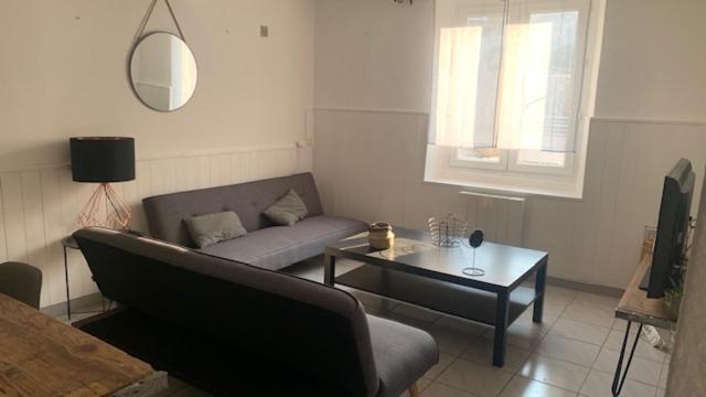 Appartement Appartement sur cour, rez de chaussée RDC 15 Rue Jean Lautier 84270 Vedène