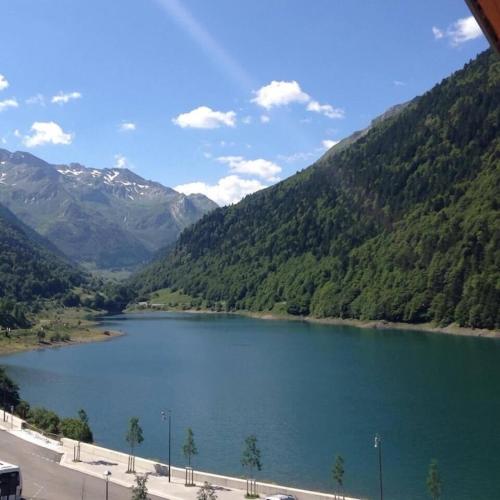 Appartement sur le bord du lac de fabreges