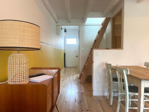 Appartement sur le marche de Piraillan ref 299