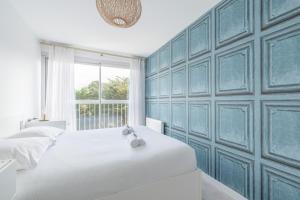 Appartement surplombant la plage de bonne source