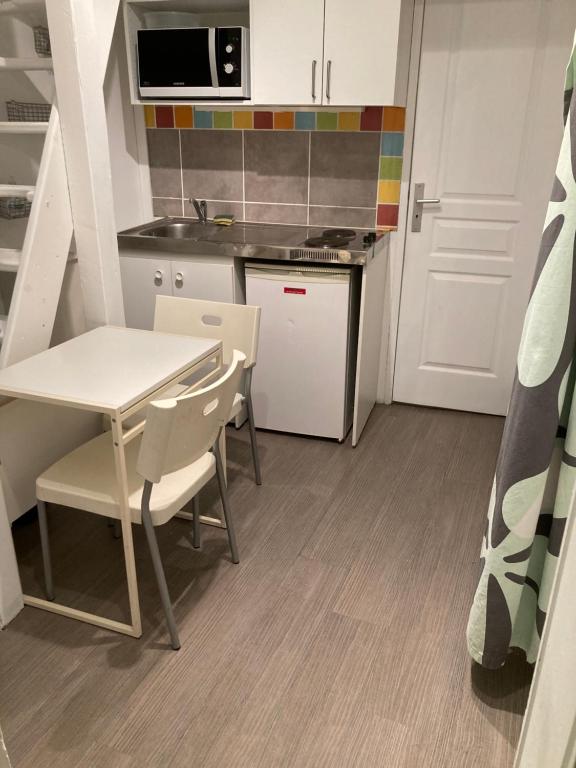 Appartement T1 Avignon centre 6 Rue du Vieux Sextier, 84000 Avignon