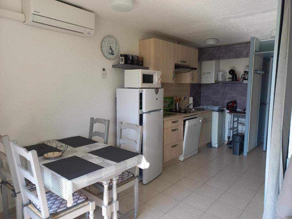 Appartement T2,33 m2,quartier Malfato et Aqualand Résidence l'Alhambra;batiment Grenade; Appart n° 202;2ème étage;9 avenue du Passeur challies;, 34300 Le Cap d\'Agde