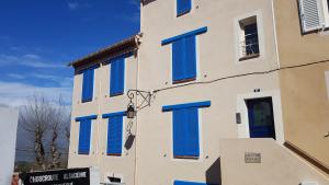 Appartement Appartement T2 50m² vue mer Presqu'il de Giens. RC 27 Rue du Maquis Vallier 83400 Hyères Provence-Alpes-Côte d\'Azur