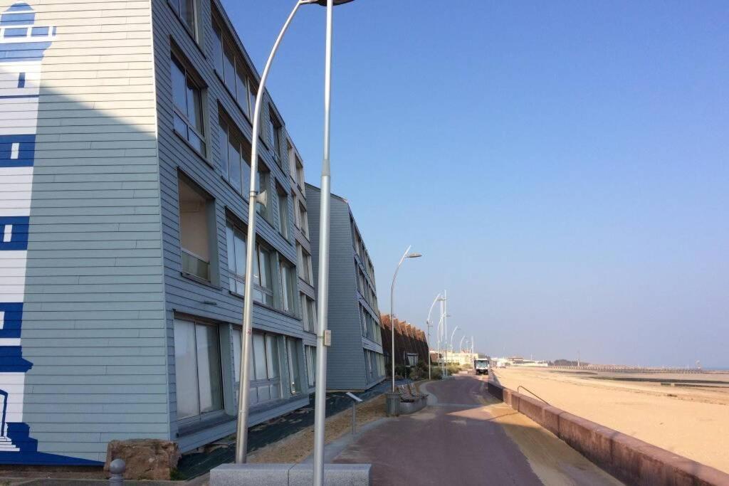 Appartement Appartement T2 avec vue sur mer directe ! 25 Avenue des Essarts 14470 Courseulles-sur-Mer