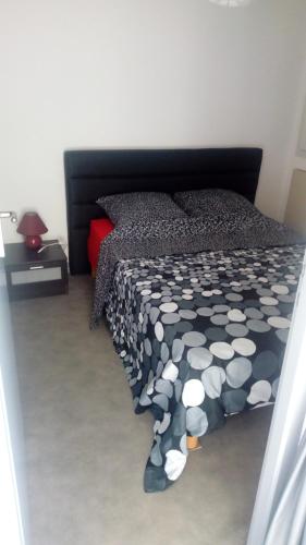 APPARTEMENT T2 AX-LES-THERMES
