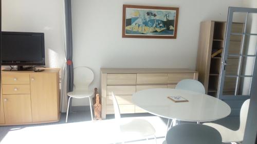 APPARTEMENT T2 AX-LES-THERMES