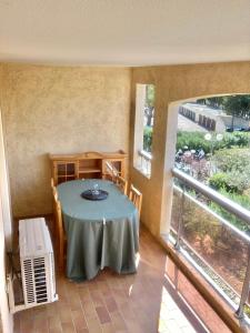 Appartement T2 dans une résidence calme avec piscine, terrain de tennis, pétanque et proche de la mer