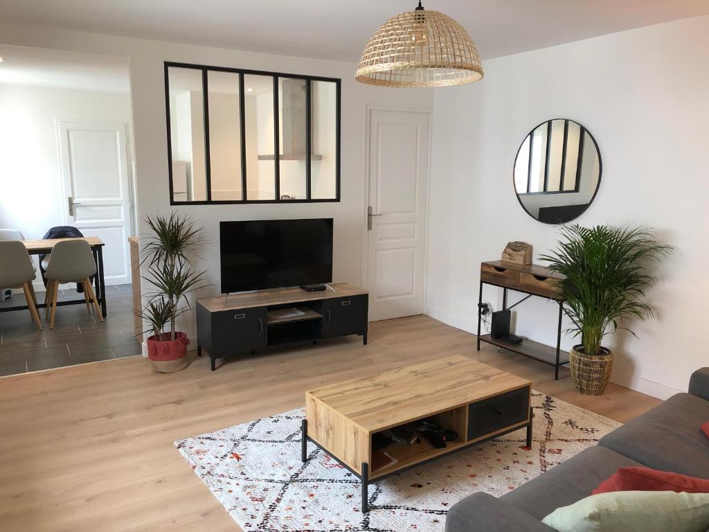 Appartement Appartement T2 lumineux et cosy au calme proche de la gare avec TV et Wifi 12 Rue Guynemer 17000 La Rochelle