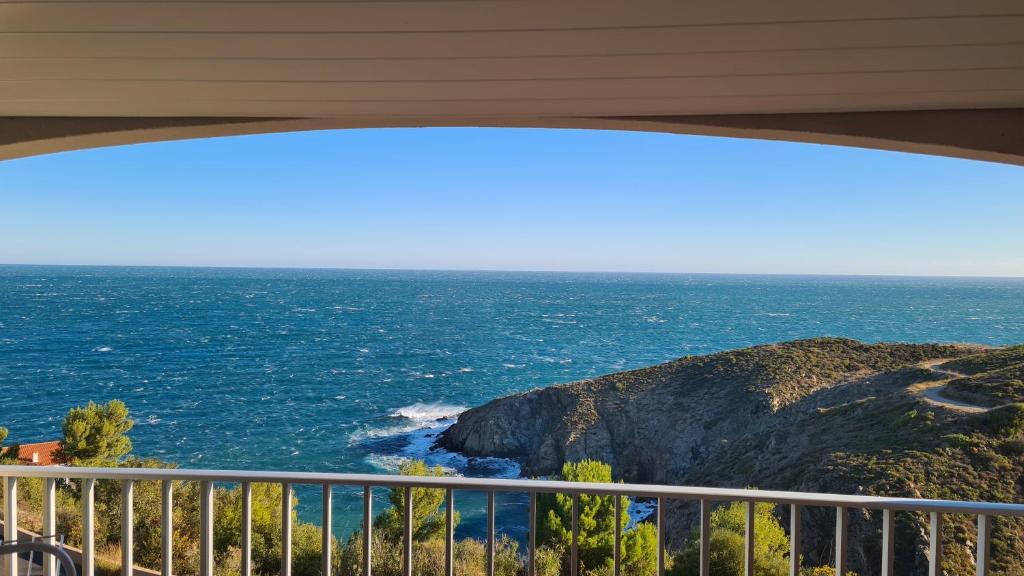 Appartement appartement T2 magnifique vue mer Résidence Castell Béar 66650 Banyuls-sur-Mer