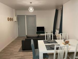 Appartement T2 meublé, centre Verdun, 1er étage