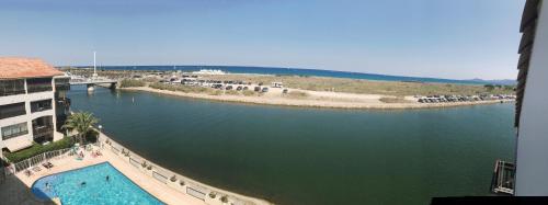 Appartement T2 mezzanine vue mer avec piscine