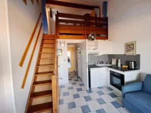 Appartement T2 mezzanine vue mer avec piscine