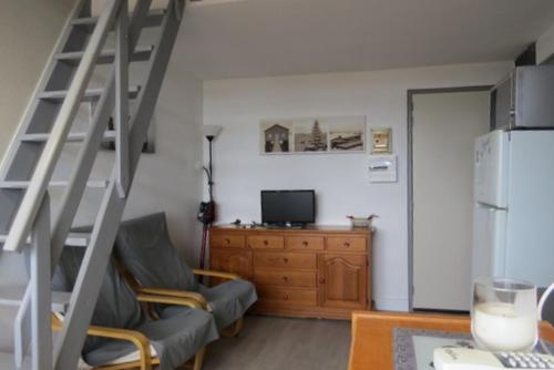 Appartement T2 pour 4 personnes avec piscine et court de tennis 4SANT53