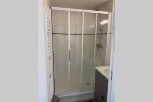 Appartement T2 rénové dans résidence avec piscine