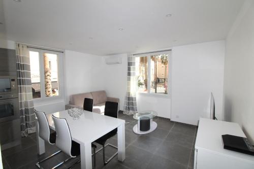 Appartement T2 sur le port de sanary