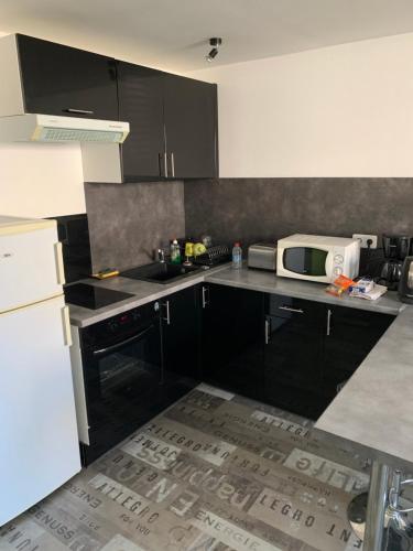 Appartement T2 tout confort en duplex à 15mn à pied du centre-ville avec TV et Wifi