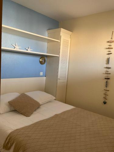 appartement T2 vue ocean bleu marine