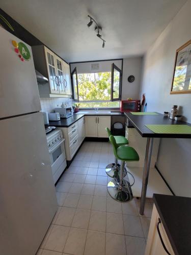 Appartement T3+balcon, près d'un centre commercial