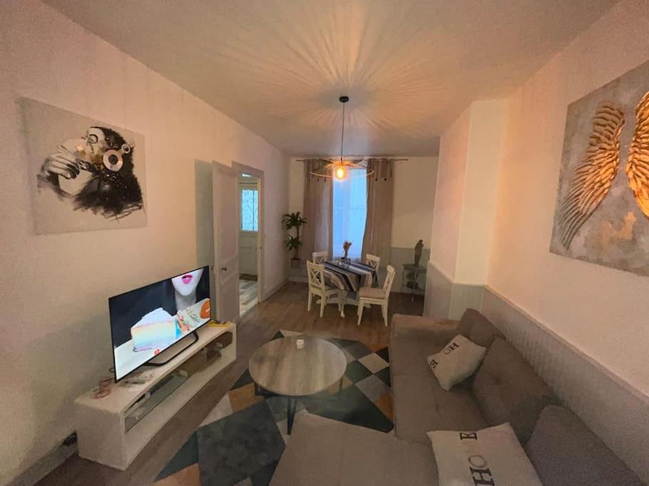 Appartement t3 en plein centre-ville 12 Rue du Cognet, 86100 Châtellerault