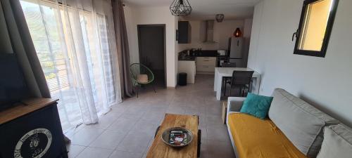 Appartement T3 moderne vue mer à Sisco