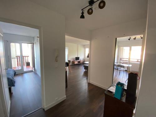 APPARTEMENT T3 TERRASSE VUE MER EN CENTRE VILLE