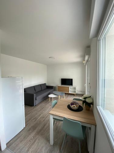 Appartement terrasse bord de Mer St Marc sur Mer