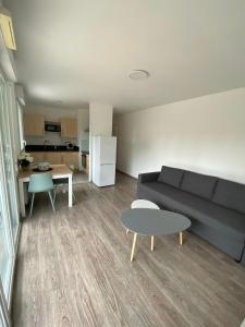 Appartement terrasse bord de Mer St Marc sur Mer