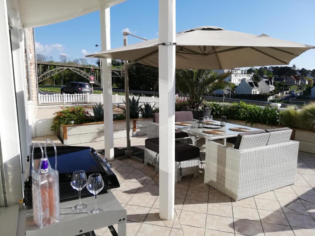 Appartement Appartement terrasse esprit loft vue sur mer 4 Rue des Evettes 22430 Erquy