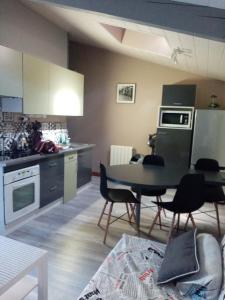 Appartement Appartement terrasse +parking 24 Rue Combevignouse apt 27 43100 Vieille-Brioude Auvergne