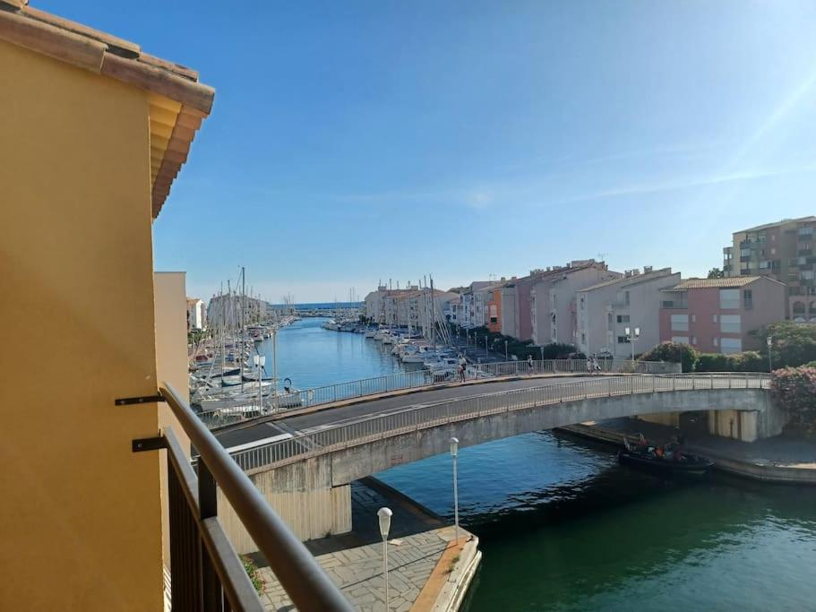 Appartement terrasse vue mer et port, piscine 1 Avenue de l'Île, 34300 Le Cap d\'Agde