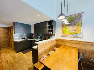 Appartement Tignes, 4 pièces, 8 personnes - FR-1-480-64