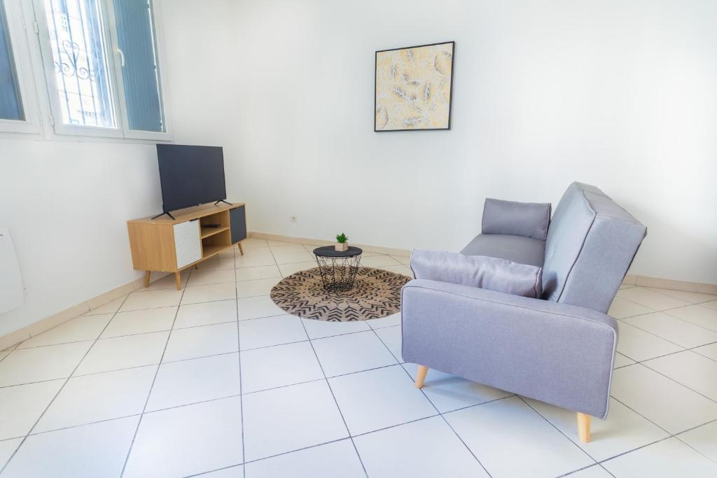 Appartement tout équipé 2 chambres à 15 min des plages 4 à 6 personnes rdc gauche 64 Avenue Albert 1er, 34500 Béziers