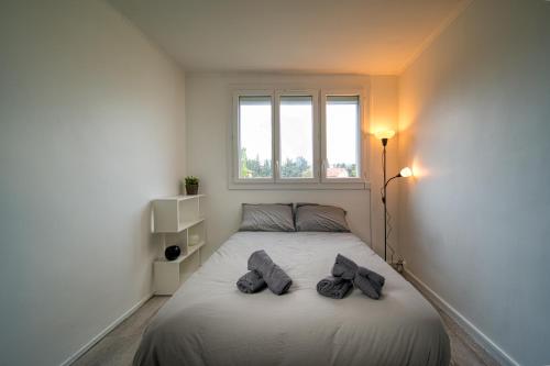 Appartement tout équipé parking balcon 2 chambres