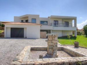 Appartement tranquille en bas de villa