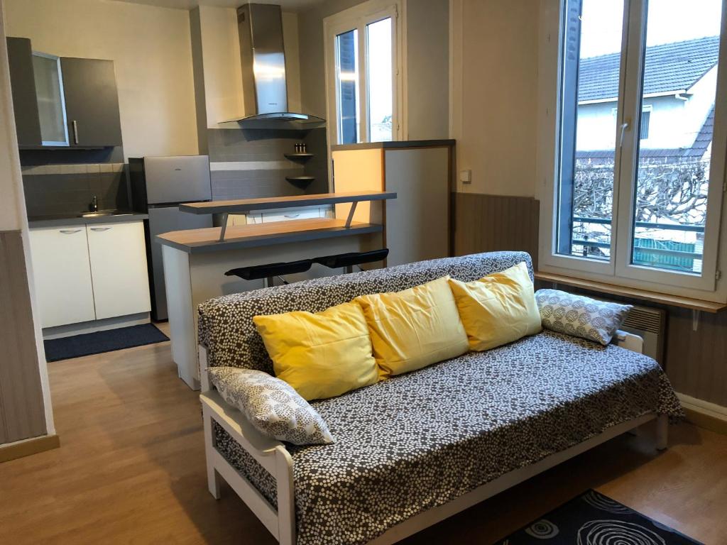 Appartement traversant lumineux 1er etage - Porte E 50 Rue du Docteur Calmette, 91170 Viry-Châtillon