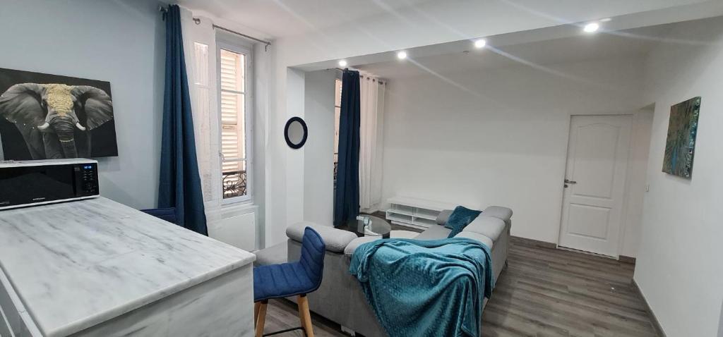 Appartement très lumineux porte de Saint-Cloud - F3 avec suite parentale 1er étage 104 Rue Boileau, 75016 Paris