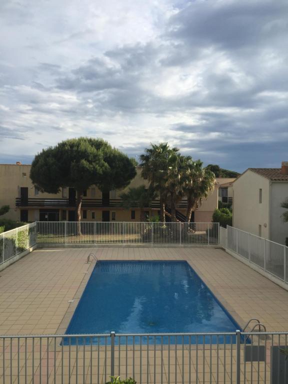 Appartement très proche naturiste, chic, piscine 2 Impasse des Consuls, 34300 Le Cap d\'Agde