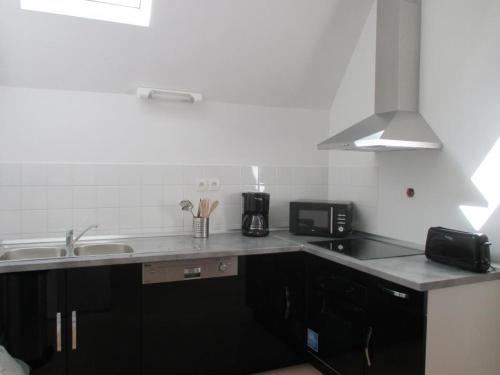 Appartement Trévol, 4 pièces, 6 personnes - FR-1-489-73
