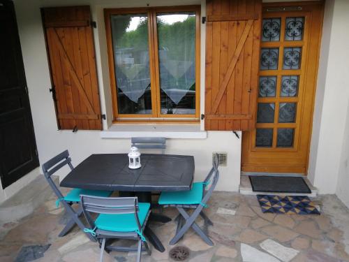 appartement type f2 proche PARIS 25 KM